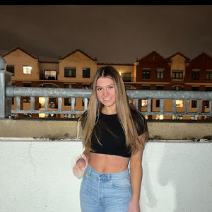 Meet your Posher, Nina